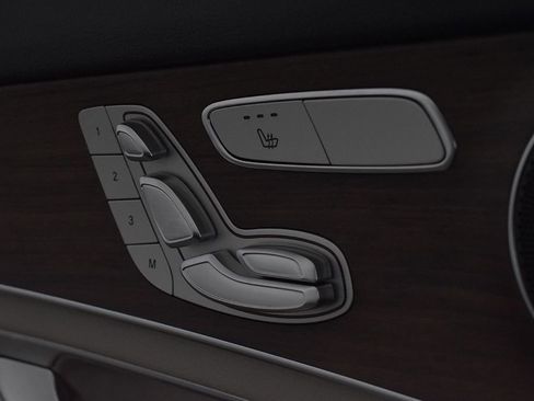 Used 2022 Mercedes-Benz GLC 300 4MATIC image 20