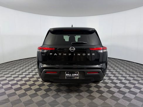 Used 2024 Nissan Pathfinder S FWD image 8