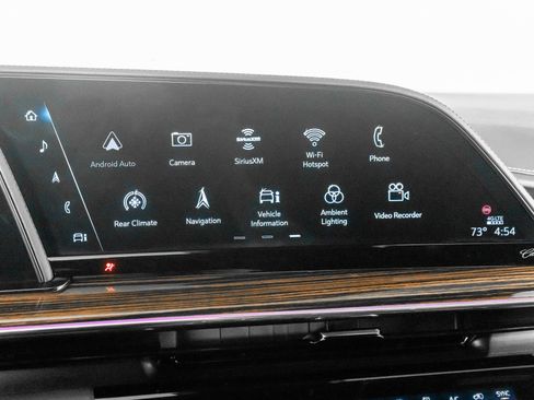 Used 2024 Cadillac Escalade ESV Premium Luxury image 42