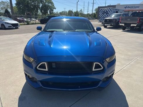 Used 2017 Ford Mustang GT Premium w/ Black Accent Package RWD image 6