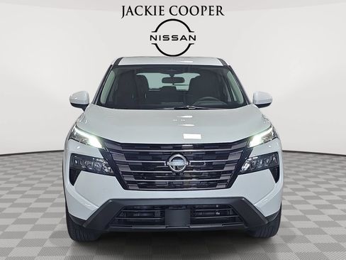 New 2026 Nissan Rogue SV w/ Cold Weather Package AWD/4WD image 2