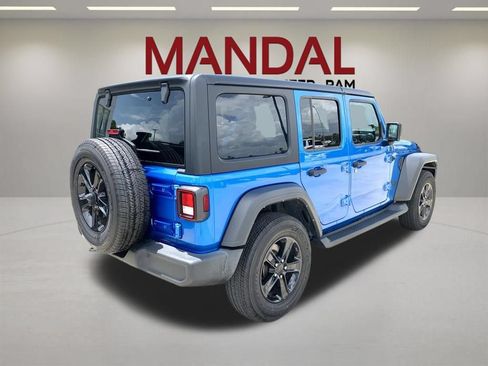 Used 2022 Jeep Wrangler Unlimited Sport AWD/4WD image 5