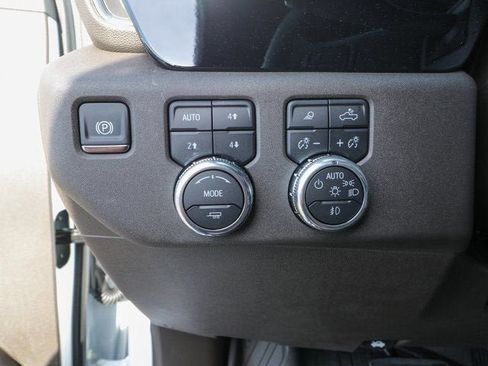 New 2025 GMC Sierra 2500 SLT w/ SLT Premium Package AWD/4WD image 22