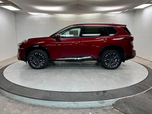 New 2026 Nissan Rogue Platinum w/ Platinum Premium Package image 2