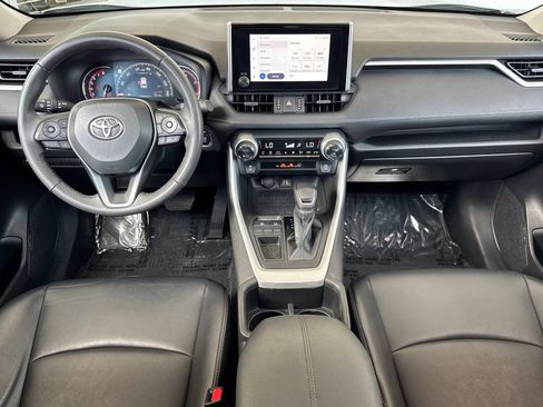 Used 2023 Toyota RAV4 XLE Premium FWD image 17