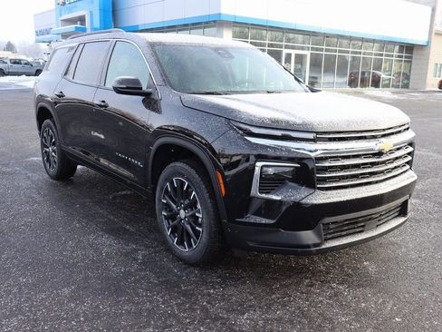 New 2026 Chevrolet Traverse LT w/ Sun and Wheel Package image 2