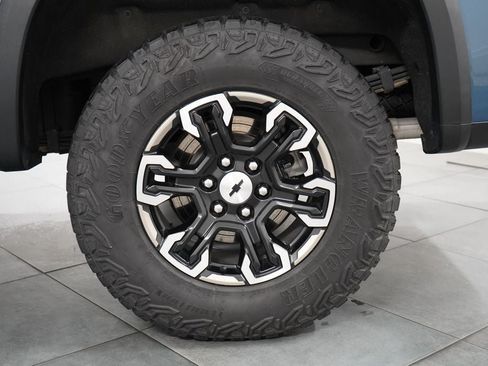Used 2024 Chevrolet Silverado 1500 ZR2 w/ Technology Package AWD/4WD image 33