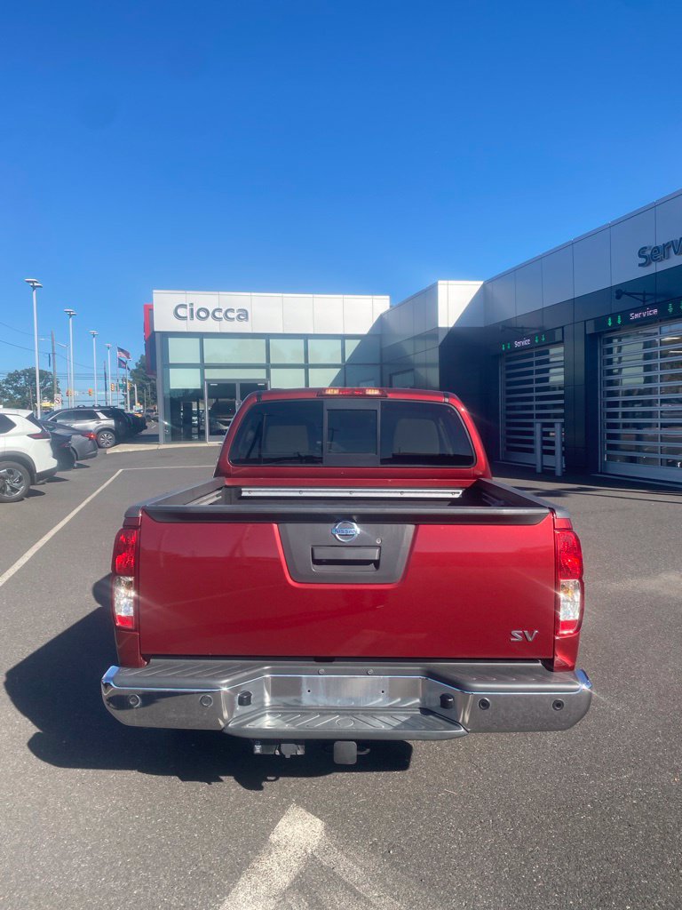 Used 2014 Nissan Frontier SV w/ SV Value Truck Package RWD image 2