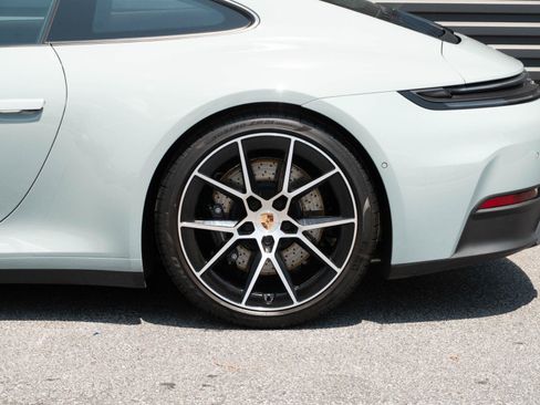 Used 2025 Porsche 911 Carrera S RWD image 31