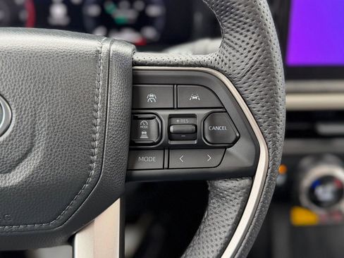 Used 2025 Toyota Tacoma Limited image 12