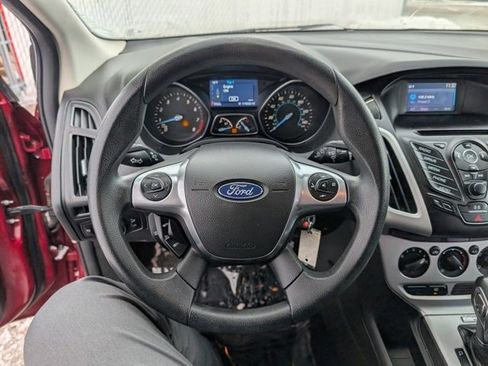 Used 2014 Ford Focus SE image 9