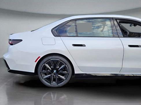 New 2026 BMW i7 eDrive50 w/ M Sport Package image 38