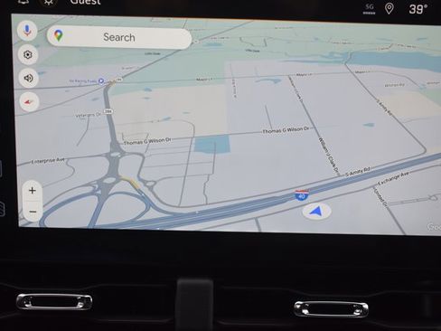 New 2026 Chevrolet Equinox LT w/ Convenience Package II image 25