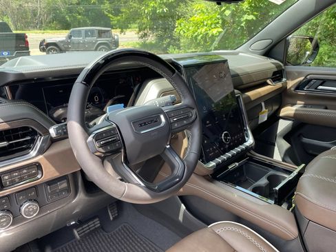 New 2026 GMC Yukon Denali Ultimate AWD/4WD image 31