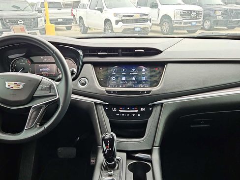 Used 2023 Cadillac XT5 Luxury image 14