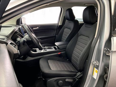 Certified 2022 Ford Edge SE w/ Black Appearance Package image 24