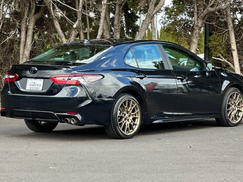 Used 2024 Toyota Camry SE image 4