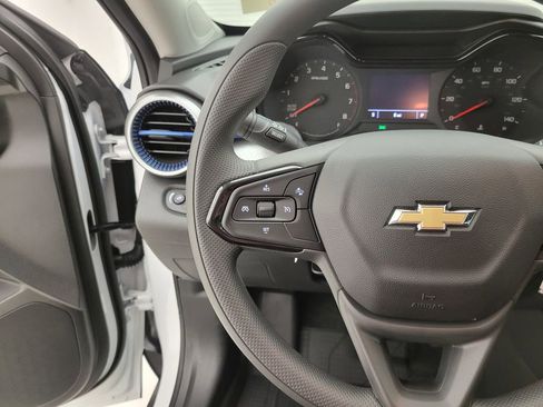 New 2026 Chevrolet Trax LS image 3