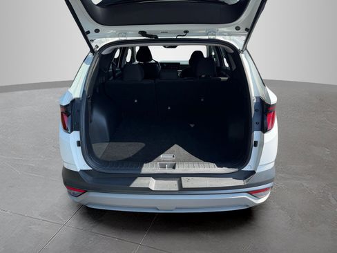 Used 2025 Hyundai Tucson SEL FWD image 8