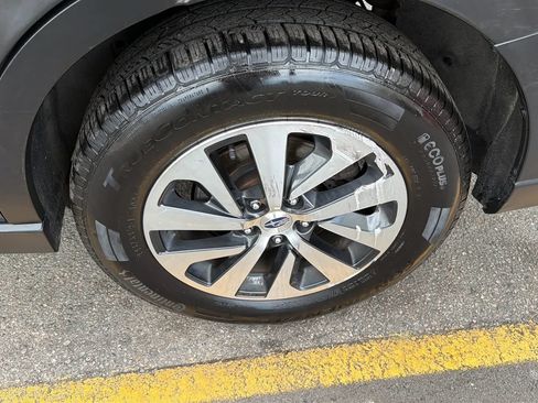 Used 2023 Subaru Outback Premium AWD/4WD image 9