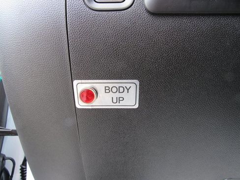 New 2025 GMC Sierra 3500 Pro w/ Convenience Package image 16