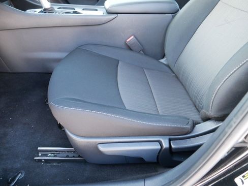 Certified 2025 Nissan Sentra SV image 20