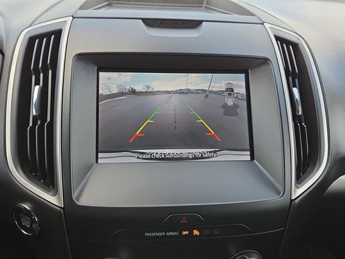 Used 2020 Ford Edge SEL w/ Cold Weather Package image 22