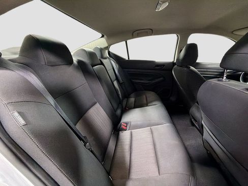 Used 2024 Nissan Altima 2.5 SV FWD image 25