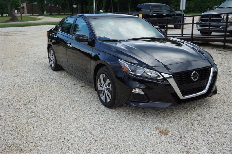 Used 2021 Nissan Altima 2.5 S w/ Driver Assist Package FWD image 2