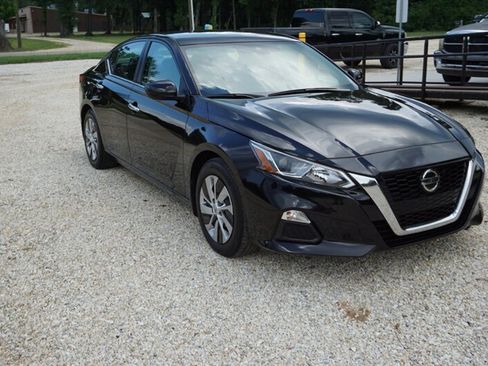 Used 2021 Nissan Altima 2.5 S w/ Driver Assist Package FWD image 2