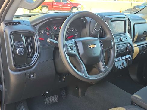 Used 2022 Chevrolet Silverado 1500 Custom image 2
