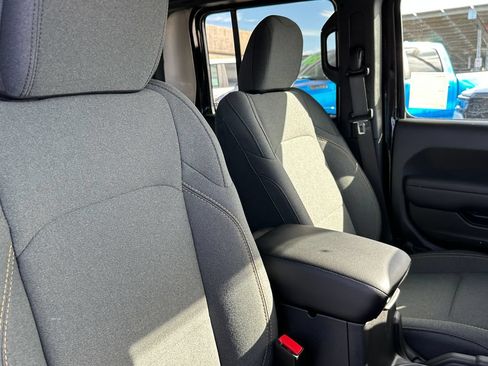 New 2026 Jeep Gladiator Sport AWD/4WD image 12