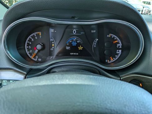 Used 2018 Jeep Grand Cherokee Limited image 18