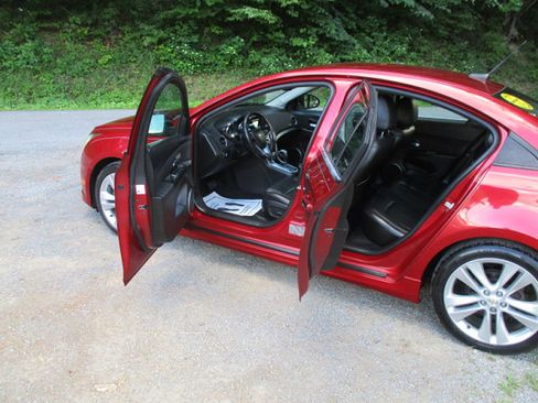 Used 2011 Chevrolet Cruze LTZ w/ RS Package FWD image 11