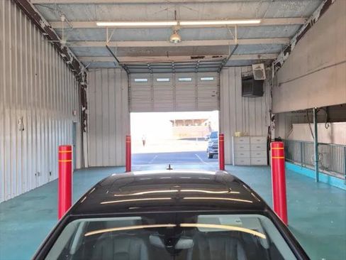 Used 2017 Audi A4 2.0T Premium image 11