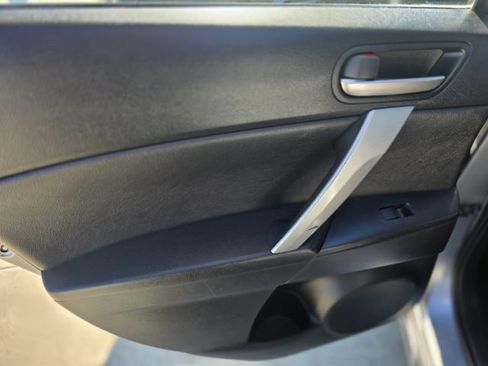 Used 2013 MAZDA MAZDA3 i Grand Touring w/ Tech Pkg image 14