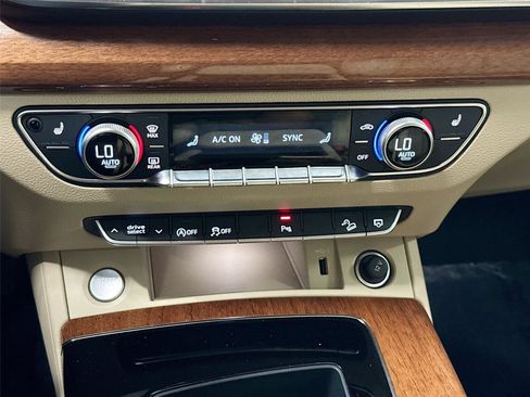 Certified 2023 Audi Q5 Premium w/ Convenience Package AWD/4WD image 16