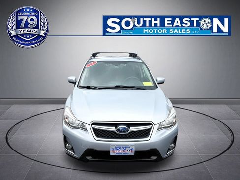 Used 2017 Subaru Crosstrek 2.0i Premium AWD/4WD image 3
