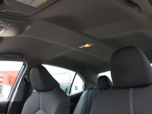 Used 2022 Toyota Camry LE FWD image 6