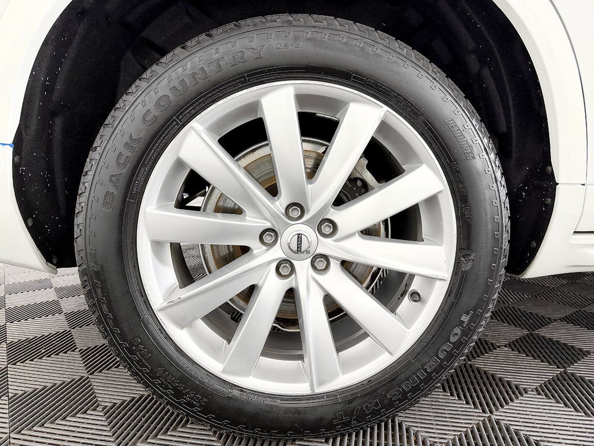Used 2018 Volvo XC90 T6 Momentum w/ Momentum Plus Package AWD/4WD image 26