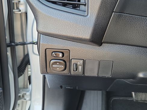 Used 2016 Toyota Corolla L FWD image 26