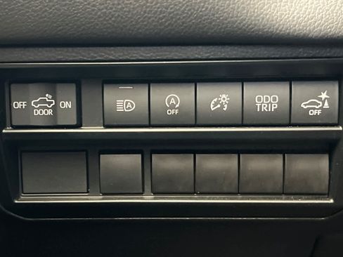Used 2023 Toyota Tundra Limited AWD/4WD image 30