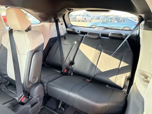 Certified 2025 Toyota Sienna Limited image 26