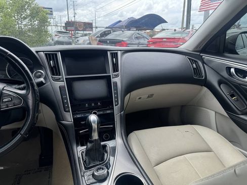 Used 2015 INFINITI Q50 w/ Moonroof Package RWD image 3