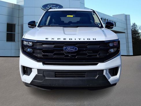 Certified 2025 Ford Expedition Max Active AWD/4WD image 3