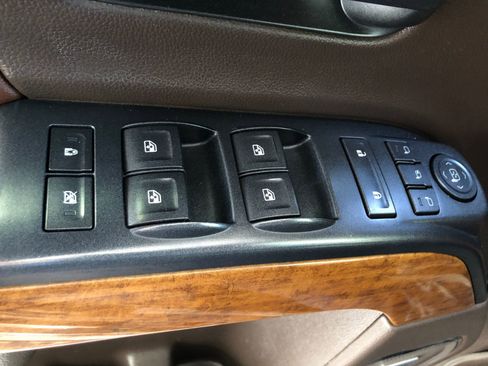 Used 2015 Chevrolet Silverado 3500 High Country w/ Duramax Plus Package image 37