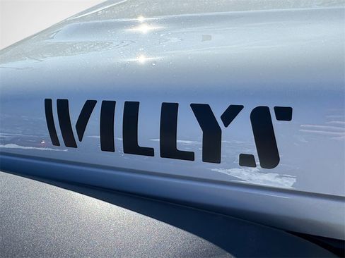 Certified 2025 Jeep Wrangler Willys image 36