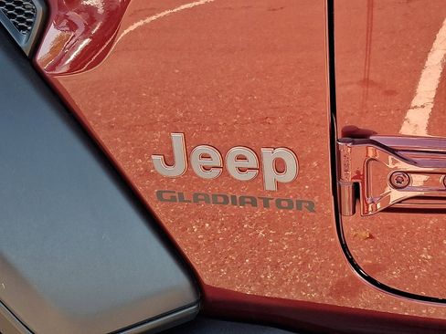 Used 2021 Jeep Gladiator Mojave AWD/4WD image 31