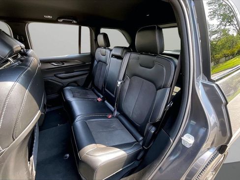 Certified 2023 Jeep Grand Cherokee Altitude AWD/4WD image 22
