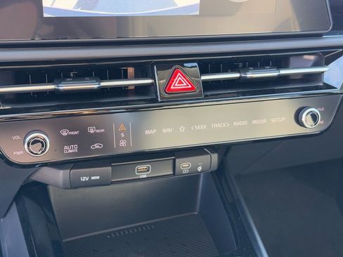 New 2025 Kia Niro EX image 14